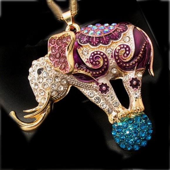 Purple Crystal Circus Elephant Balancing On Ball As A Necklace - Betsey Johnson - Picture 2 of 5